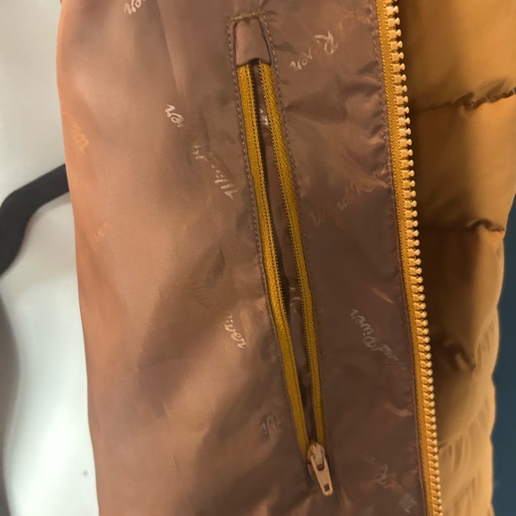 Wind River Puffer Jacket - Picture 7 of 10